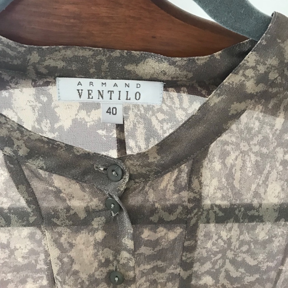 FINAL PRICE: Armand Ventilo Silk Tunic